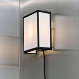 Ava square wall lamp | ecopet white