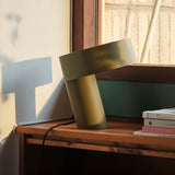 Slant table lamp | white