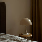 Panthella 320 table lamp | opal beige