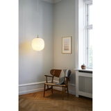 VL 45 Radiohus pendant ⌀17-37 | brass / glossy white opal glass