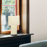 Aplat table lamp 440 | white silk paper