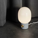 JWDA table lamp | concrete
