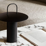 Ray portable table lamp | black